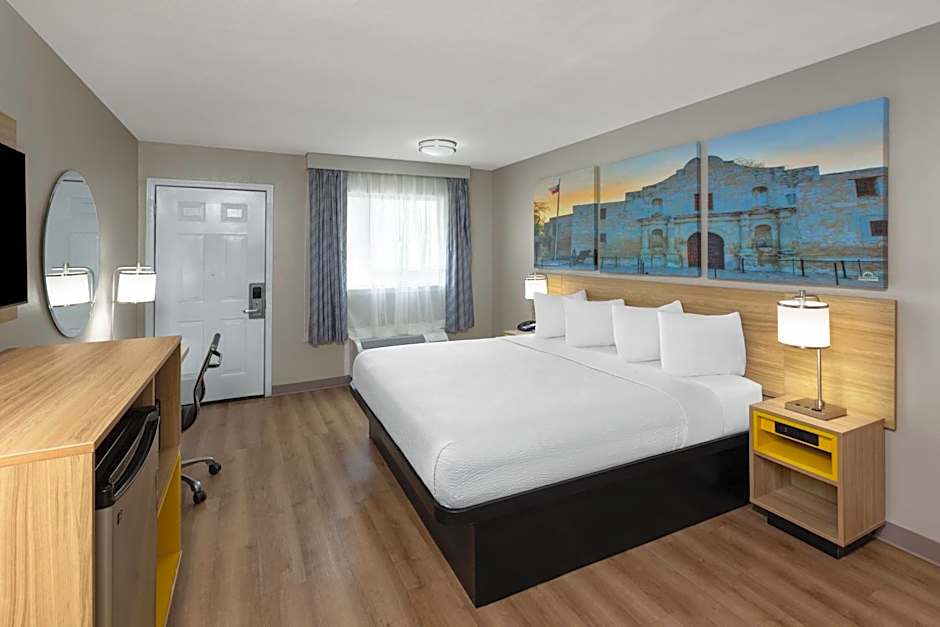 Days Inn by Wyndham Temple