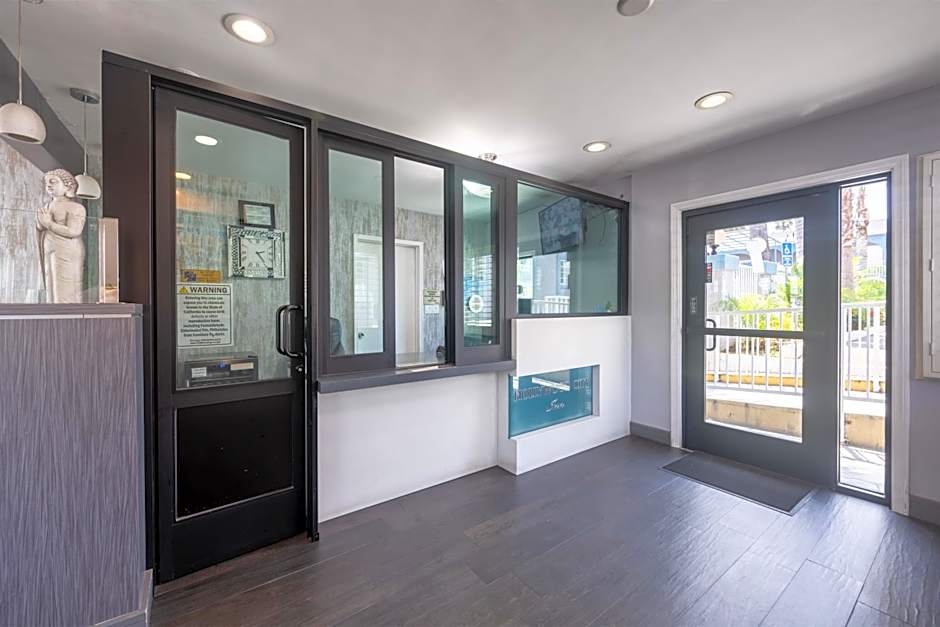 Hollywood City Inn