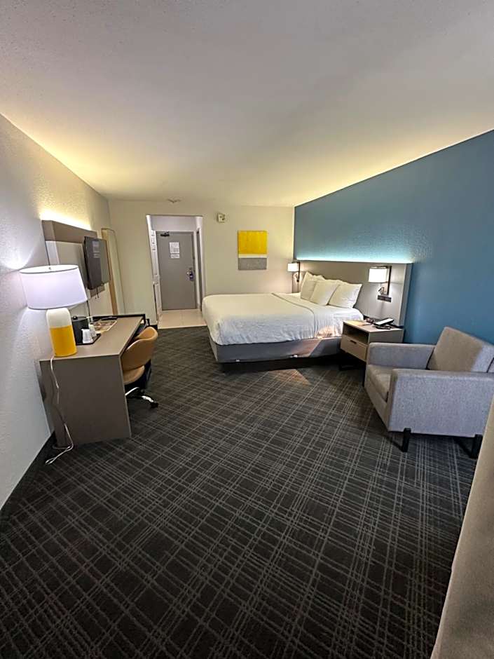 Comfort Inn North Dallas Near the Galleria