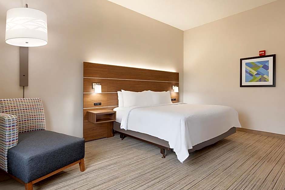Holiday Inn Express Hotel & Suites Opelika Auburn By IHG