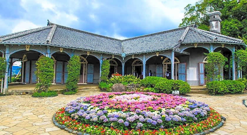 OYO Sasebo Palace Hotel