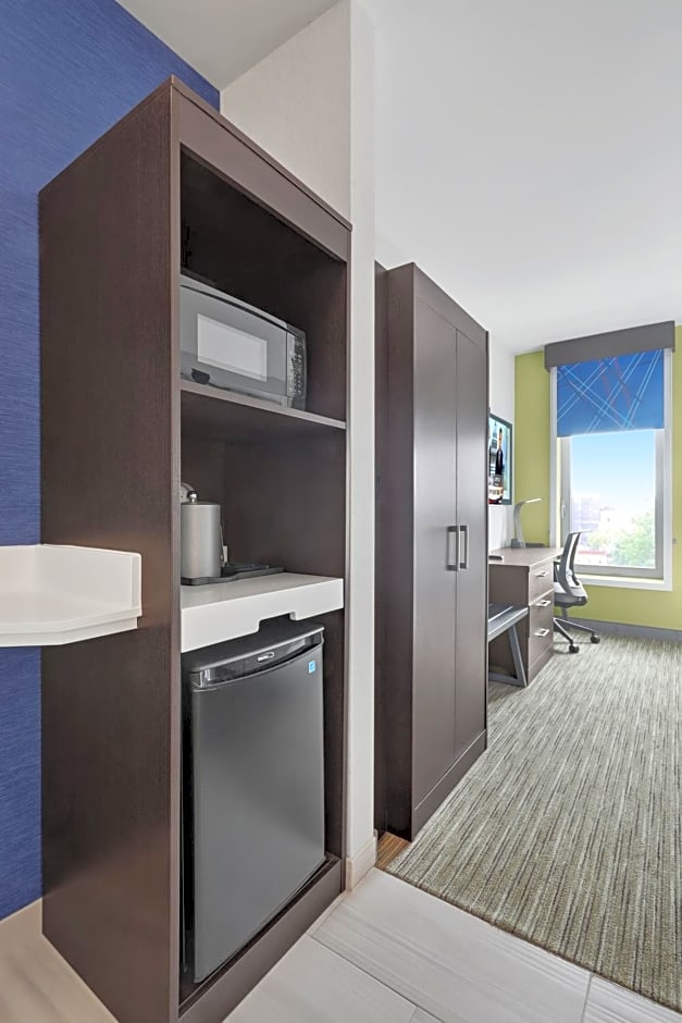 Hotel 1200
