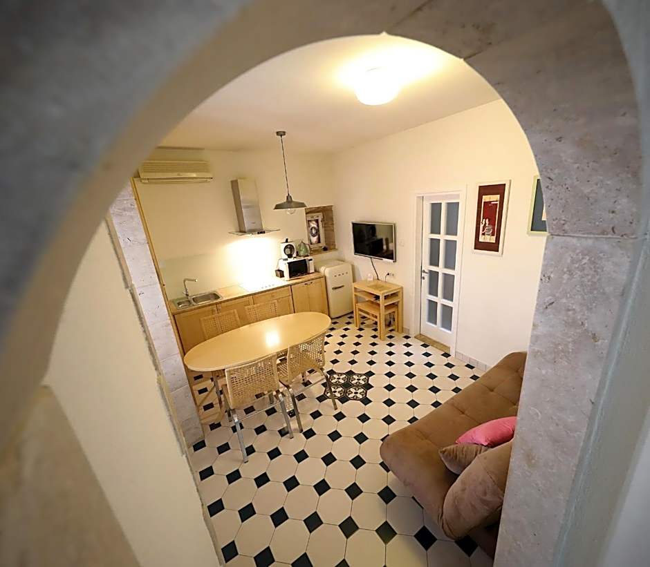 Central Apartments Integrated Hotel
