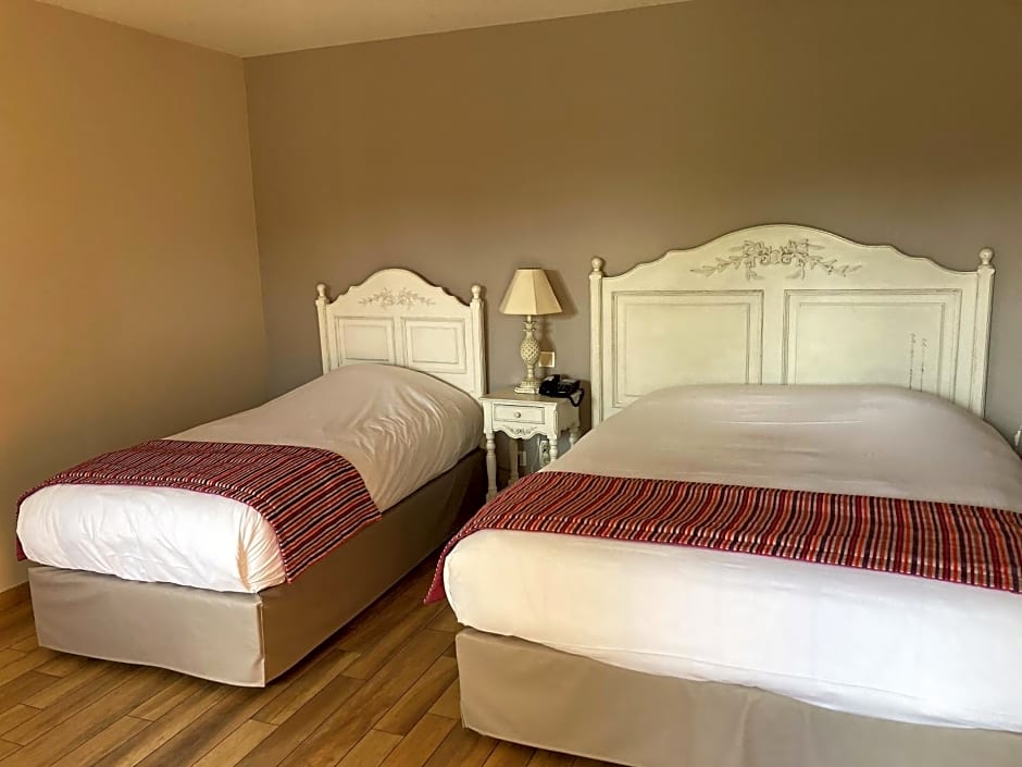 Hotel Village Motel