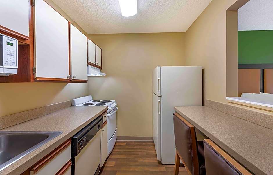 Extended Stay America Select Suites - Atlanta - Kennesaw Chastain Rd.