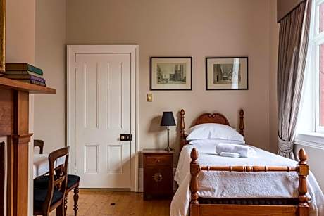 Cambridge Two-Bedroom Apartment