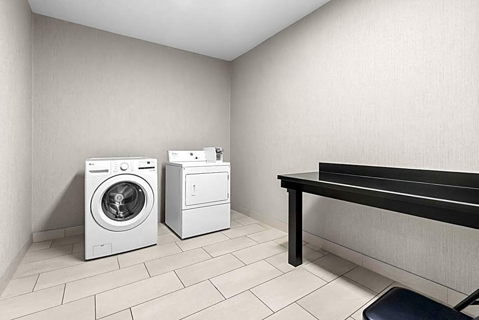 Hampton Inn & Suites Peru