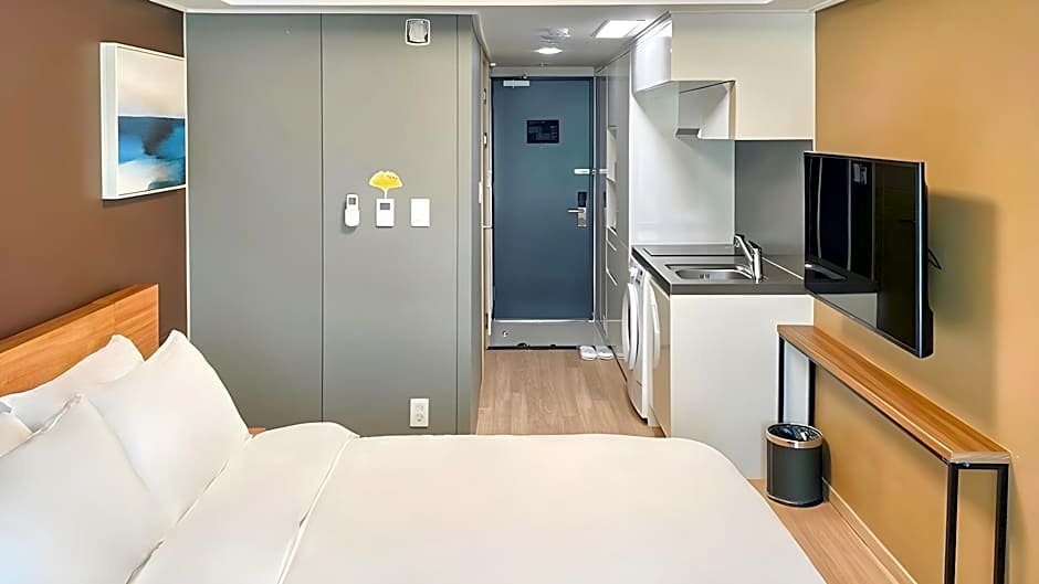 Chungchoho Best Hotel