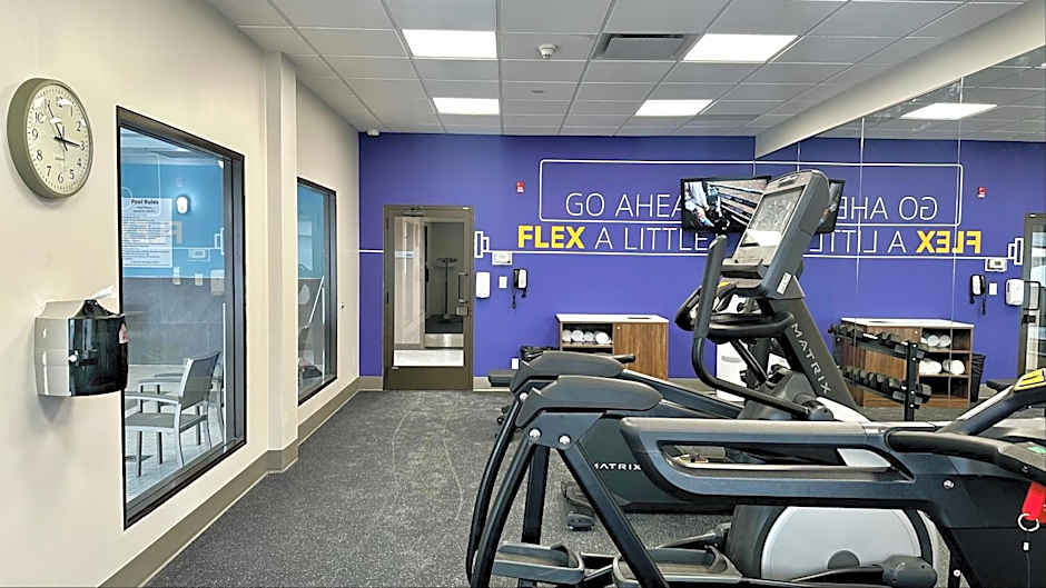 Holiday Inn Express & Suites Ottawa West - Nepean by IHG