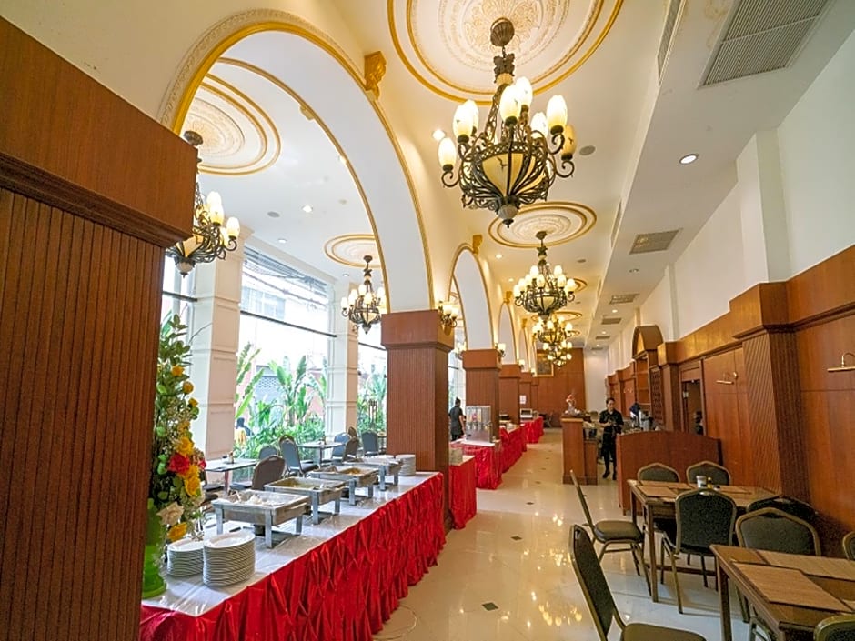 The Ecotel Bangkok Hotel