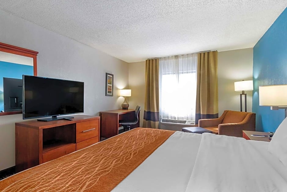 Comfort Inn & Suites Lees Summit -Kansas City