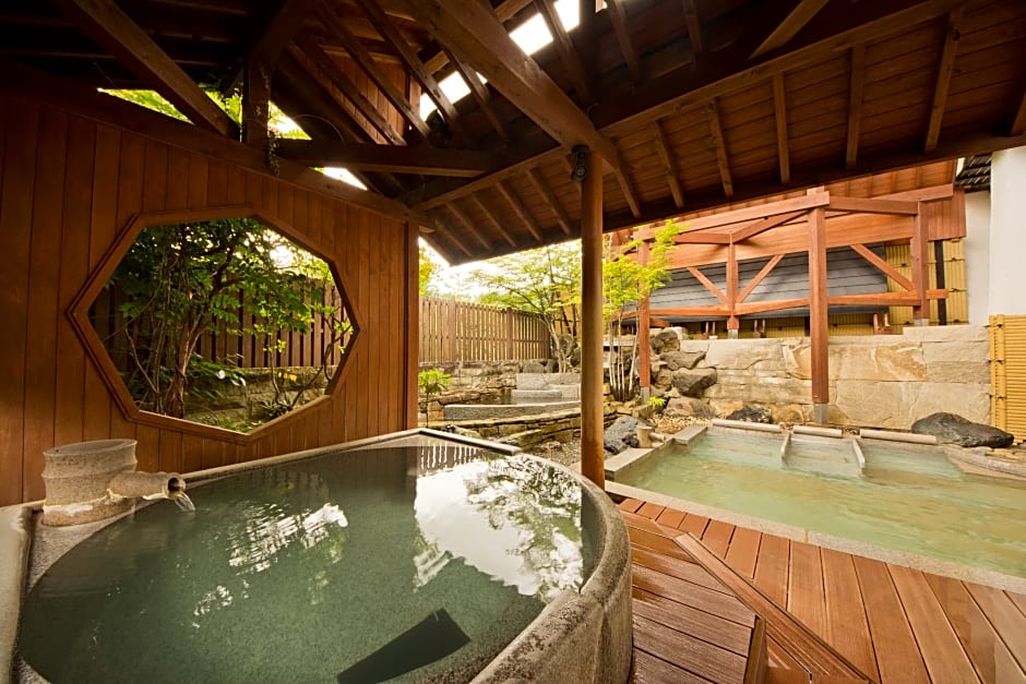 Kusatsu Onsen Hotel Village