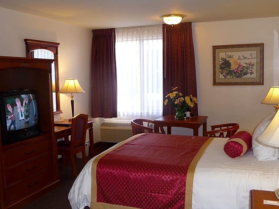 Best Western Plus South Bay Hotel