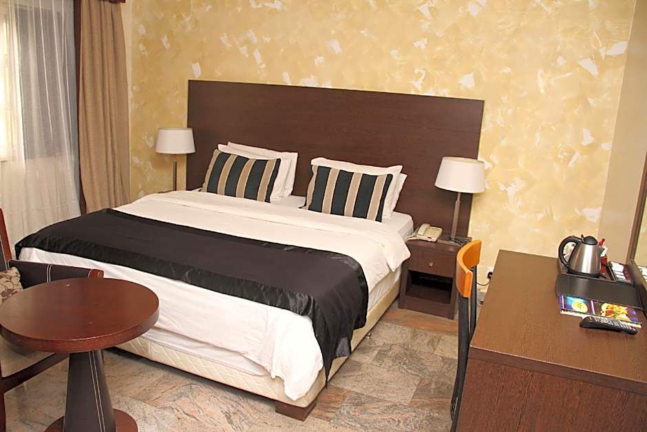 Photo 1 of 2 of 2 Beds Apartment