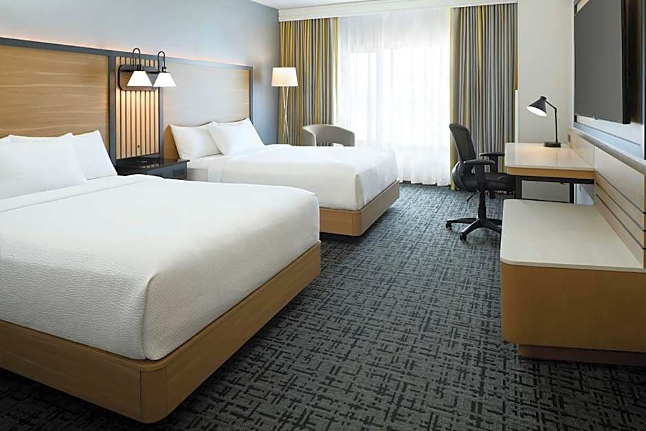 Fairfield Inn & Suites by Marriott Montreal Airport