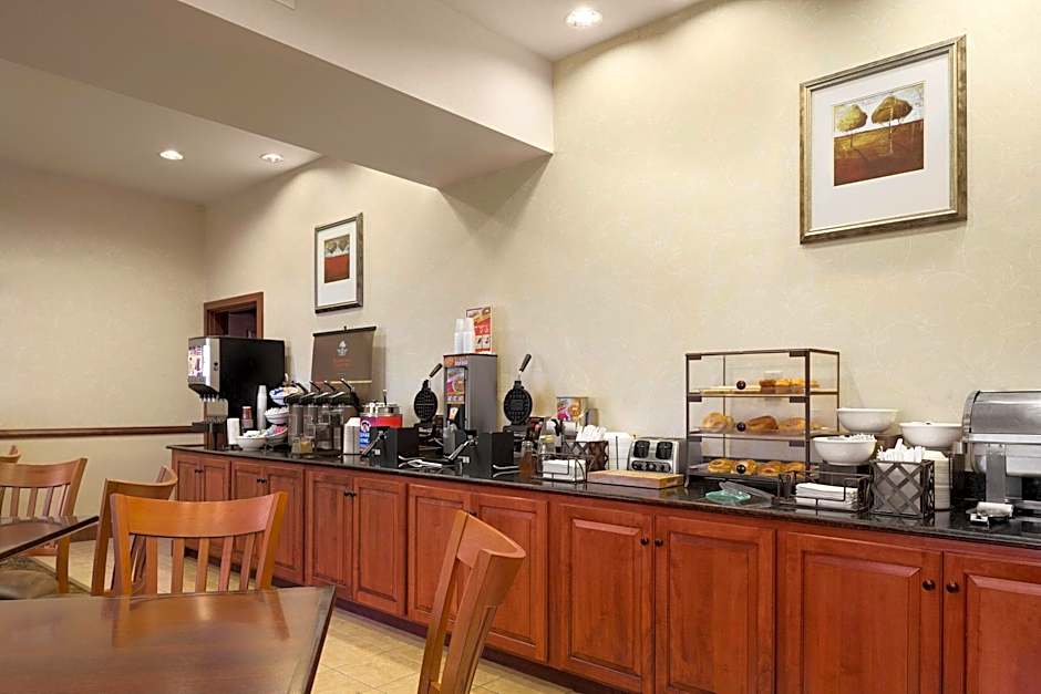 Country Inn & Suites by Radisson, Crestview, FL