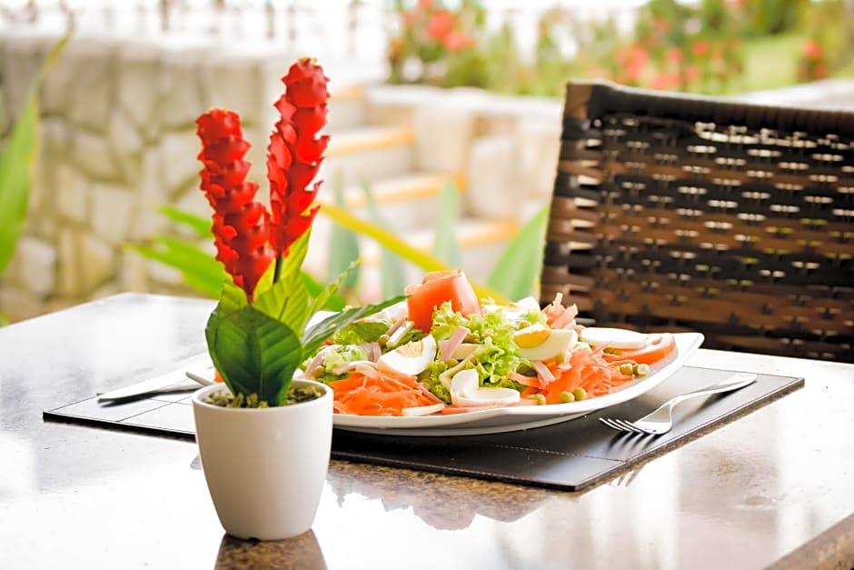 EL Aram Beach e Convention