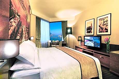 Club Grand Deluxe King or Twin Room with Harbor View