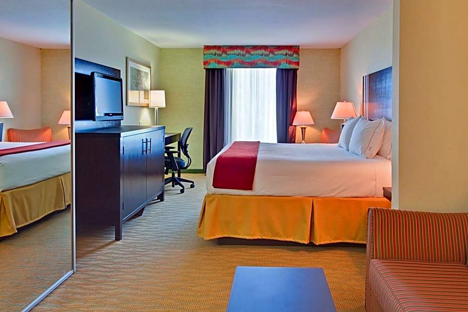Holiday Inn Express Hotel & Suites Hamburg By IHG