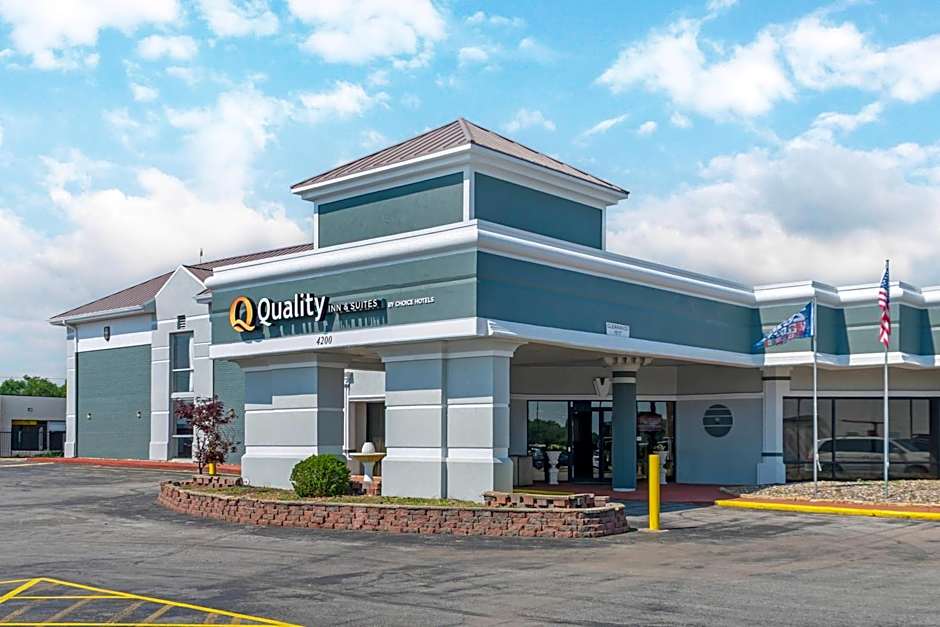 Quality Inn & Suites Kansas City - Independence I-70 East