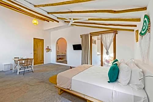 Punta Blanca Beachfront Suites
