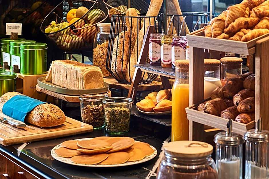 Mercure Paris Butte Montmartre Basilique