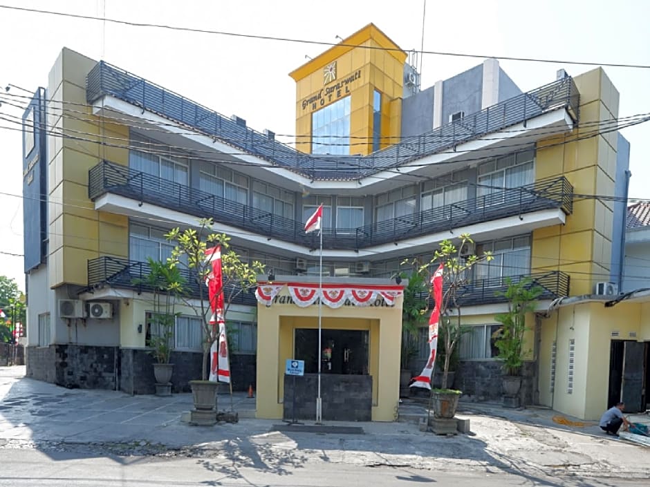 RedDoorz Plus @ Singosari Raya