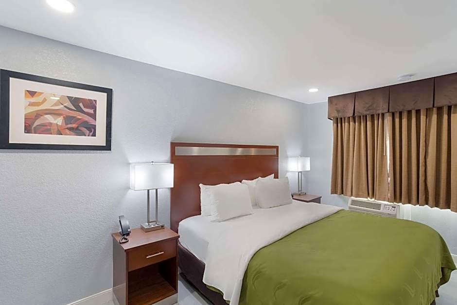 Quality Inn Redding near I-5