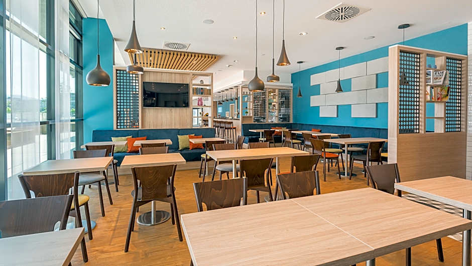 Premier Inn Mannheim City Centre