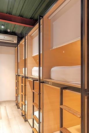 Single Bed in 6-Bed Dormitory Room