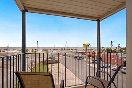 King Suite with Ocean View - Non Smoking