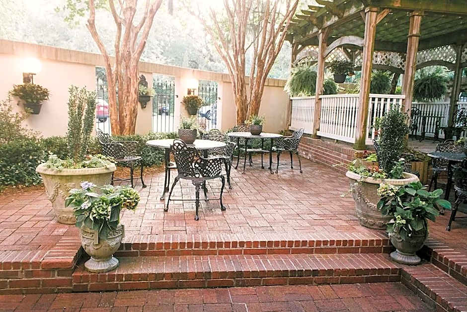 The Presidents' Quarters Inn