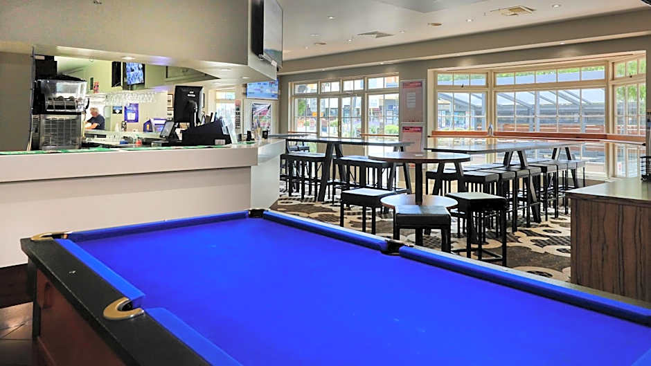 Coachman Hotel Motel