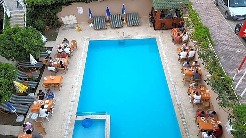 Caner Hotel