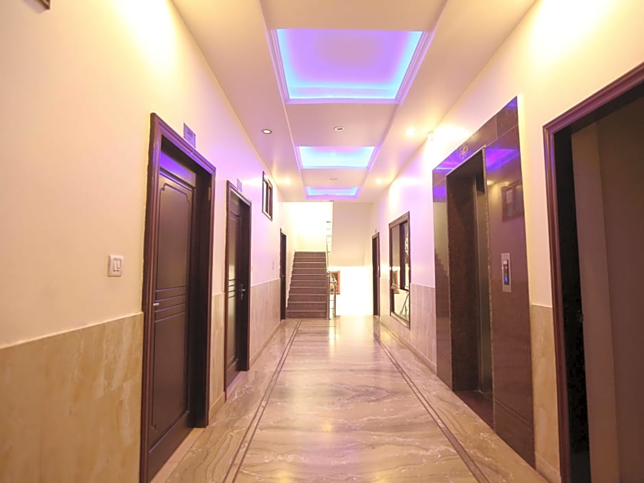 Hotel Nirvana Palace Near Parmarth Niketan