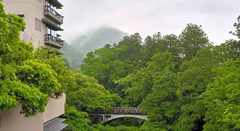 Hanamurasaki