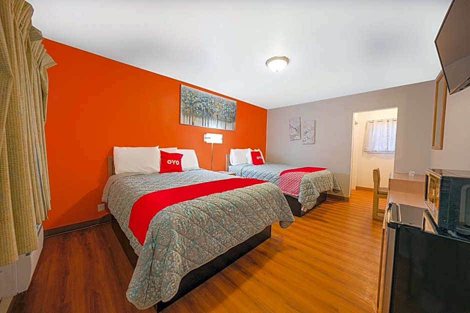 Royal Gateway Motel by OYO