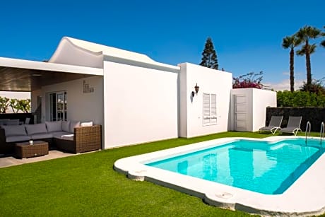 villa 2 bedrooms 2 adults