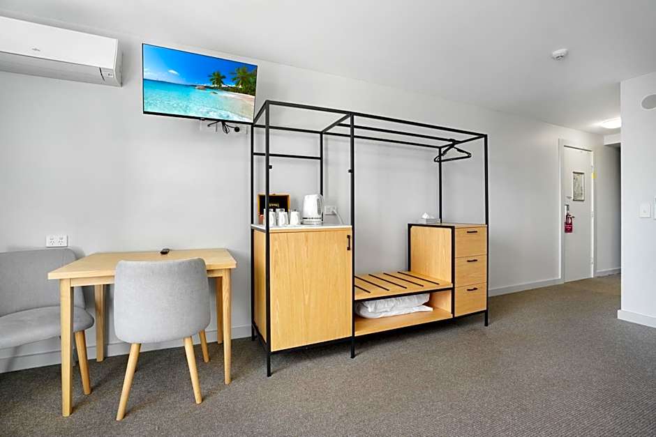 Gladstone Reef Hotel Motel