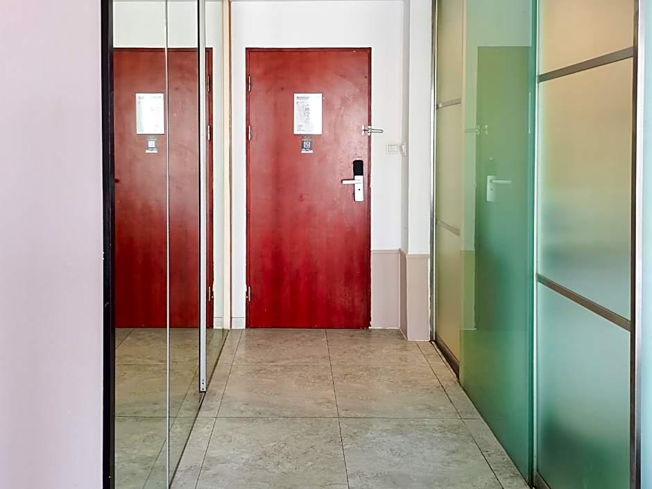 3rd Space Holiday Apartment  ( Wusi Square Store)