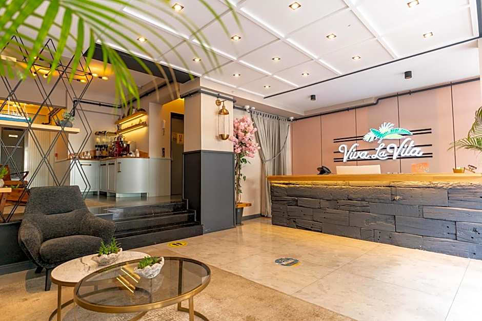 Viva La Vita Hotel