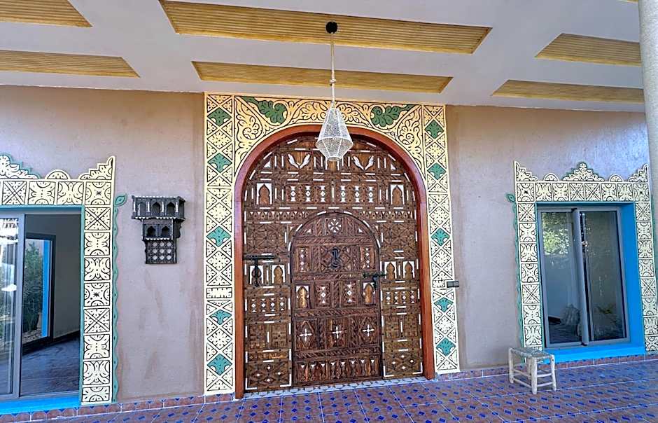 Oasis Tilogui-Luxury Hotel Restaurant and Desert Excursions In Zagora