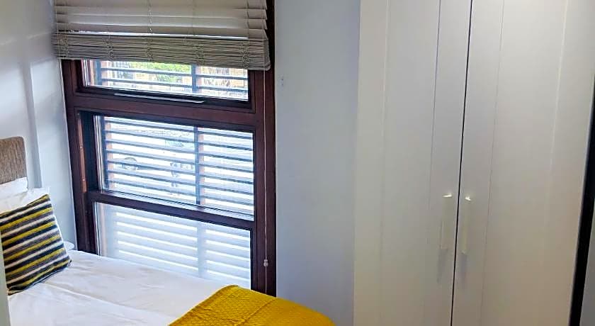 LT Grove Apartment - Stratford