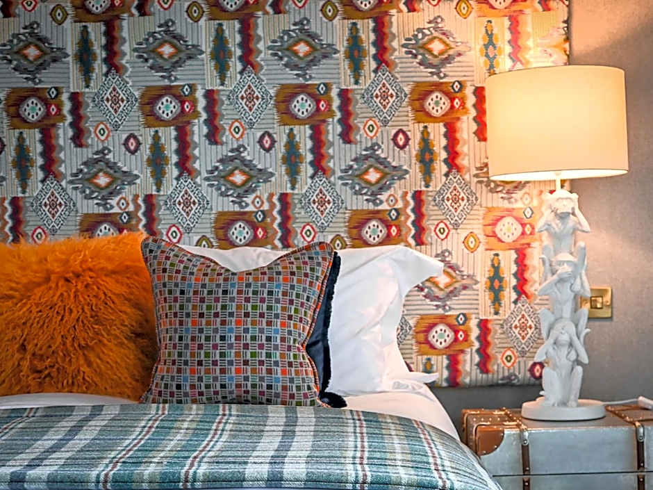 The Meadowpark Bar, Kitchen & Rooms