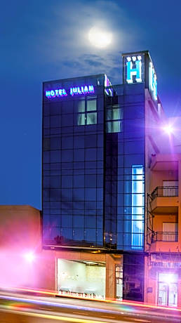 Hotel Julián