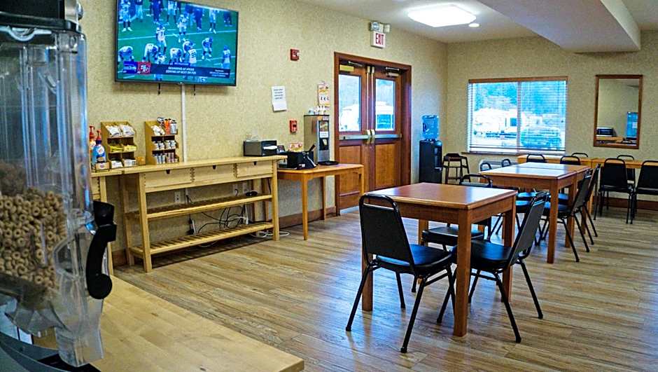 Clatskanie River Inn