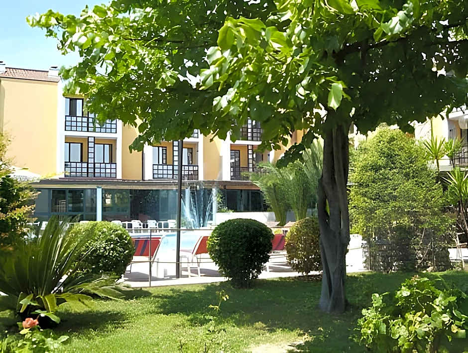 River Park Hotel