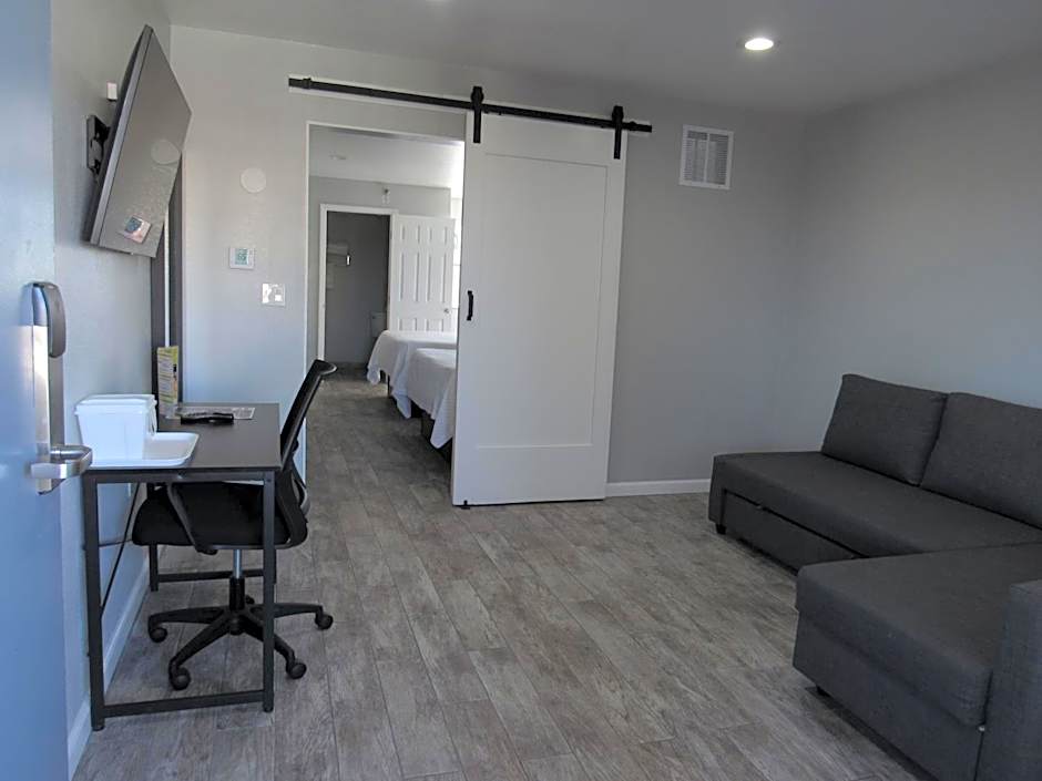 Capri Suites Anaheim