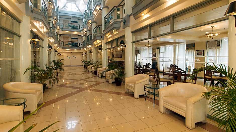 Royal Am Rei Hotel by RedDoorz