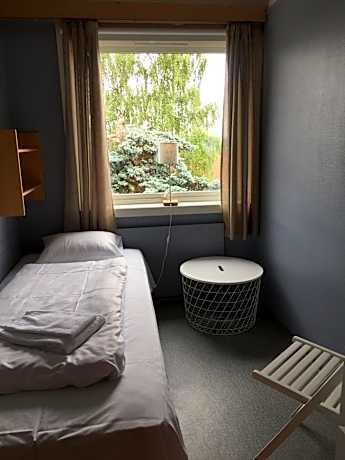 Single Room with Shared Bathroom